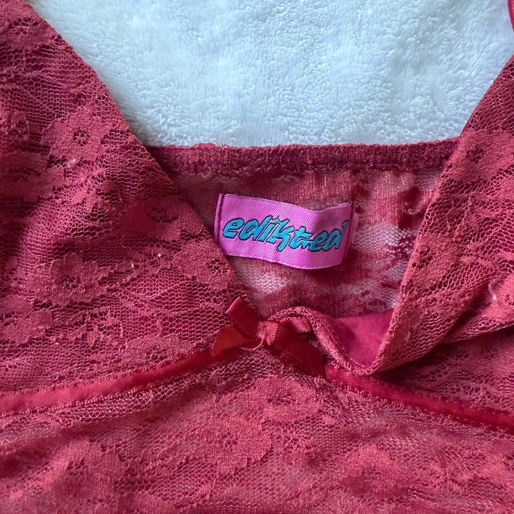 Edikted Burgundy Lace Top - Picture 2 of 2